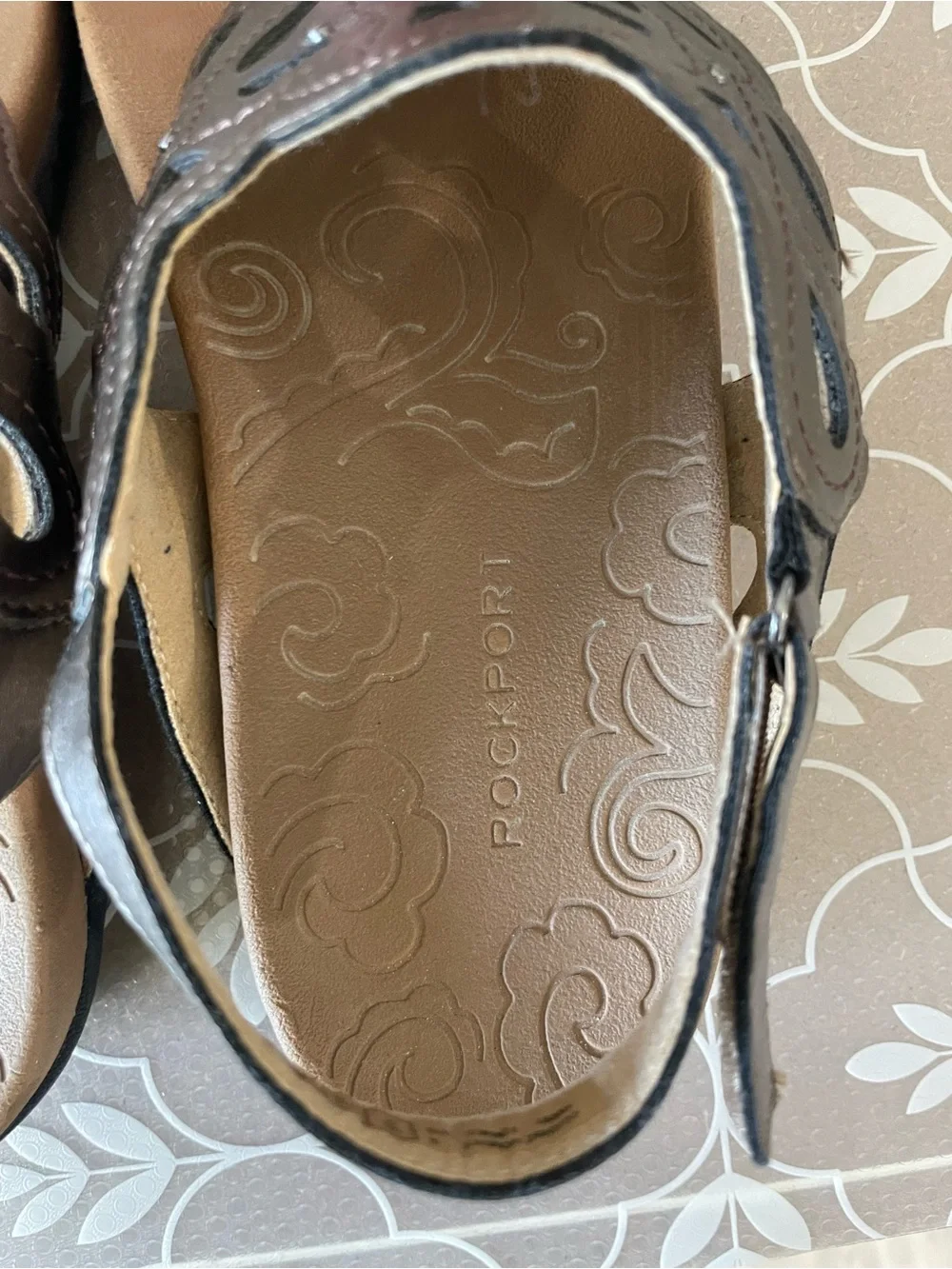 Vintage Rockport Women's Pewter Bronze Laser-Cut Toe-Post Slingback Stud Accents